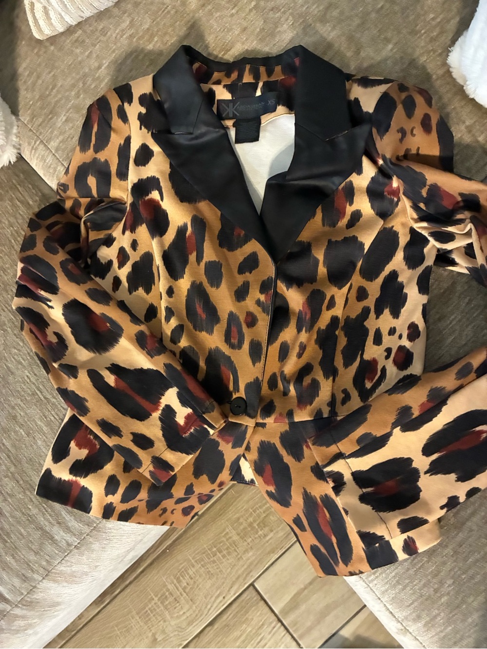 Kim kardashian Leopard Print Satin Blazer with Black Satin Lapel